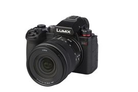 PANASONIC LUMIX S5 II + LUMIX S 20-60MM 1:3.5-5.6 PANASONIC LUMIX S5 II + LUMIX S 20-60MM 1:3.5-5.6