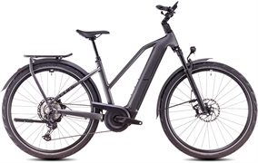 CUBE KATHMANDU HYBRID SLX 800